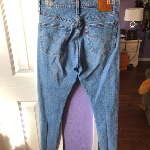 SOLD Levi’s 501 High Waist Nibbled Hem - Picture 5 of 8